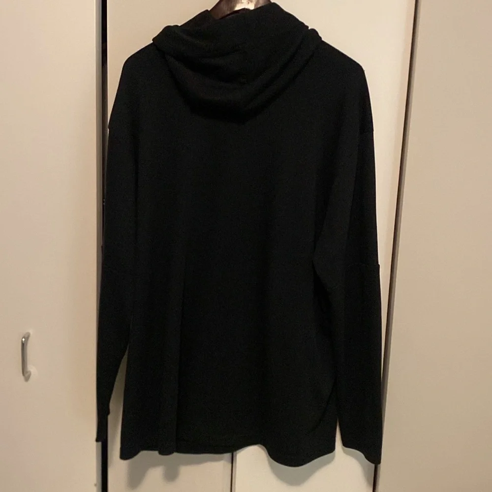 Nike Dri-Fit Pullover hoodie - Picture 2 of 4